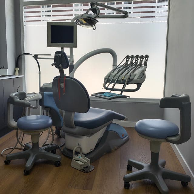 Prótesis dentales en Ferrol con materiales de alta estética - Dental San Juan